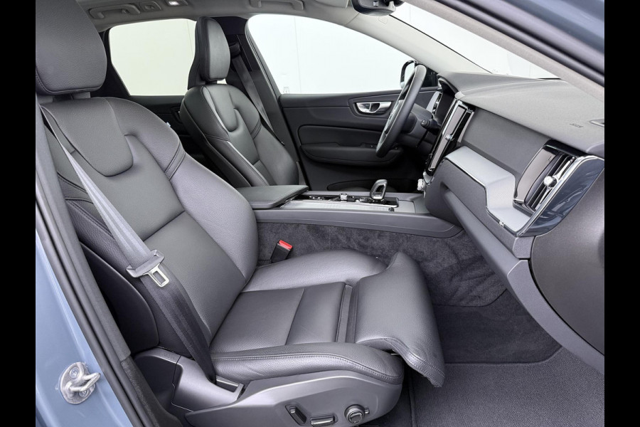 Volvo XC60 2.0 T6 Plug-in hybrid AWD R-Design BOMVOL!! | 22K KM!! | STOEL+ACHTERBANK+ STUURVERWARMING | PANO | ELEK. TREKHAAK | ADAP. CRUISRE | MEM. STOELEN | ELEK. ACHTERKLEP | 12 MND BOVAG GARANTIE | DEALER ONDERHOUDEN |