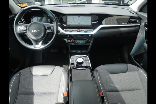 Kia e-Niro DynamicPlusLine 64 kWh | Cruise | Clima | Carplay | Keyless | Schuif-kanteldak | Stoel-stuurverwarming | Navi |