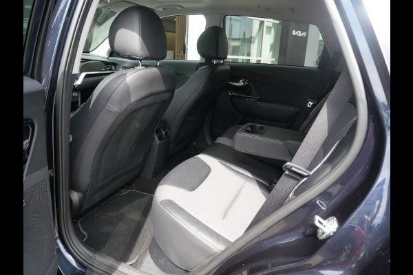 Kia e-Niro DynamicPlusLine 64 kWh | Cruise | Clima | Carplay | Keyless | Schuif-kanteldak | Stoel-stuurverwarming | Navi |