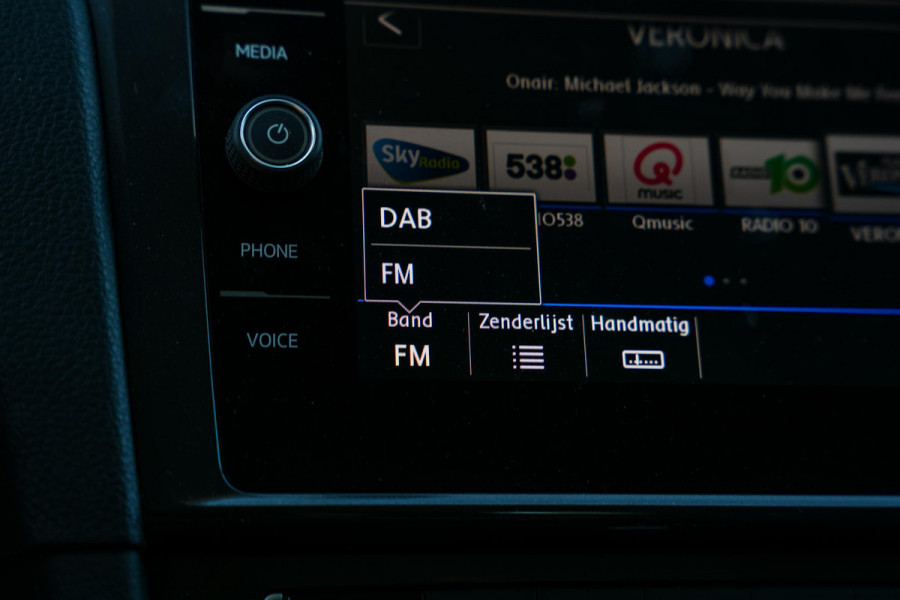 Volkswagen Golf 1.0 TSI Comfortline Adaptive Cruise DAB+ PDC Navigatie Climate Control AUTOMAAT!