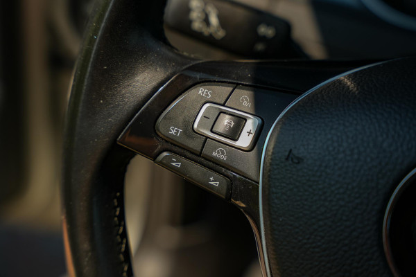 Volkswagen Golf 1.0 TSI Comfortline Adaptive Cruise DAB+ PDC Navigatie Climate Control AUTOMAAT!