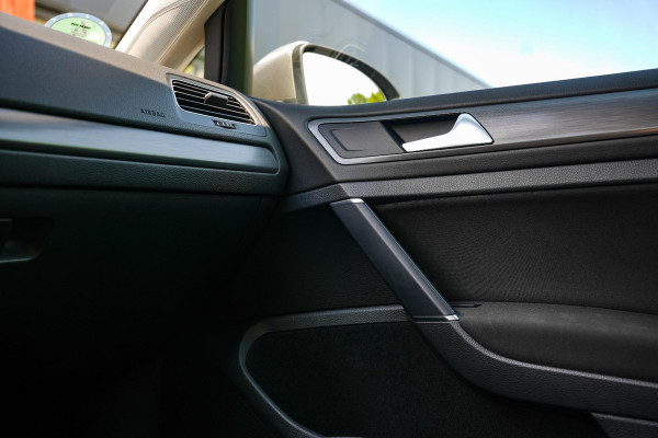 Volkswagen Golf 1.0 TSI Comfortline Adaptive Cruise DAB+ PDC Navigatie Climate Control AUTOMAAT!