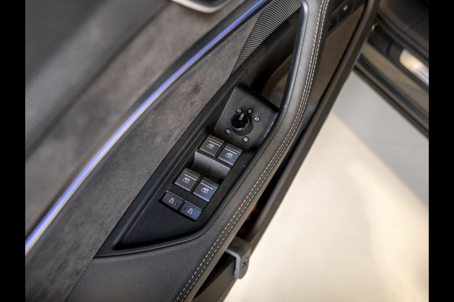 Audi e-tron S quattro 95 kWh SOH 89% / 503pk / NAP / Panorama dak / Rondomzicht camera / Kuipstoelen /