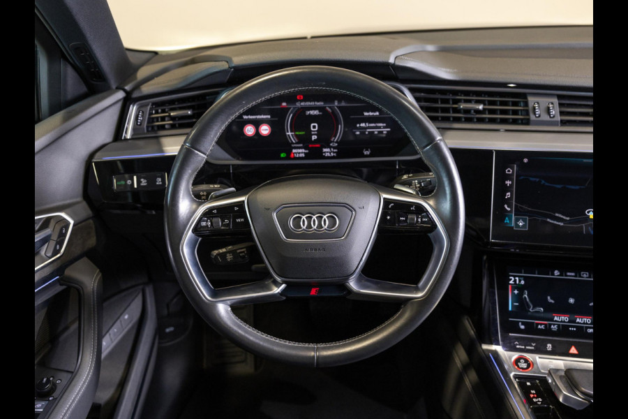 Audi e-tron S quattro 95 kWh SOH 89% / 503pk / NAP / Panorama dak / Rondomzicht camera / Kuipstoelen /