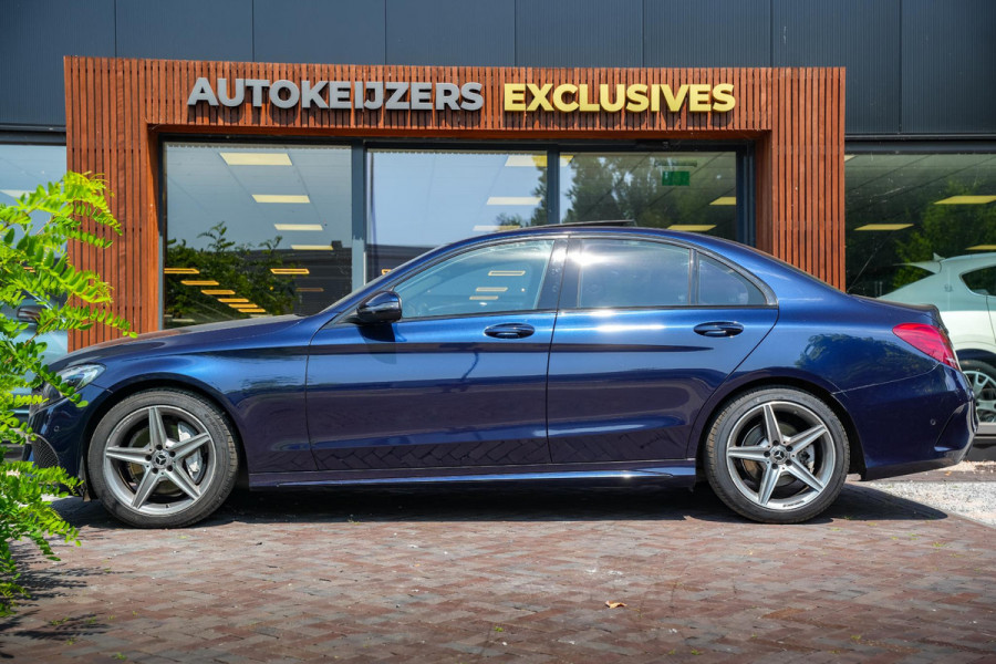Mercedes-Benz C-Klasse 180 Business Solution AMG Panoramadak 3D Burmester Ambient Camera Stoelverwarming Leer Cruise Control