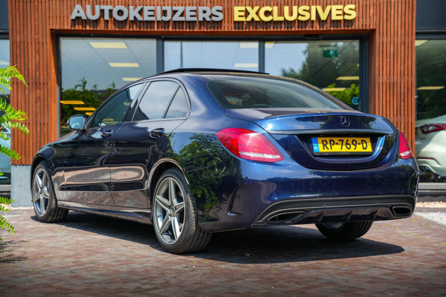 Mercedes-Benz C-Klasse 180 Business Solution AMG Panoramadak 3D Burmester Ambient Camera Stoelverwarming Leer Cruise Control