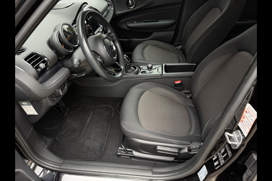 MINI Clubman 1.5 One / Automaat / Stoelverwarming / 17'' LM / Sensoren achter /