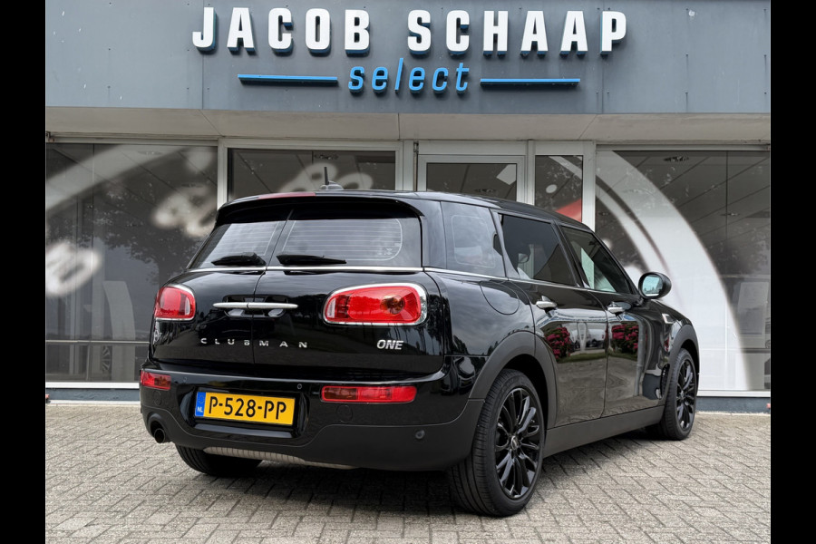 MINI Clubman 1.5 One / Automaat / Stoelverwarming / 17'' LM / Sensoren achter /