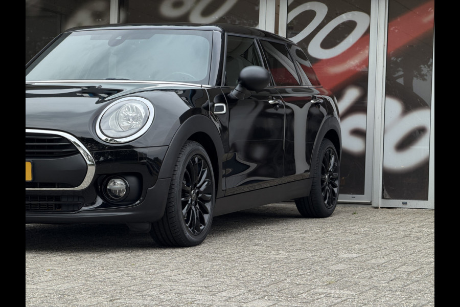 MINI Clubman 1.5 One / Automaat / Stoelverwarming / 17'' LM / Sensoren achter /