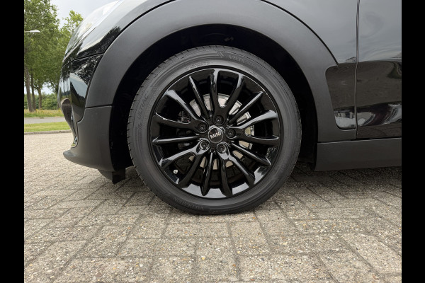 MINI Clubman 1.5 One / Automaat / Stoelverwarming / 17'' LM / Sensoren achter /