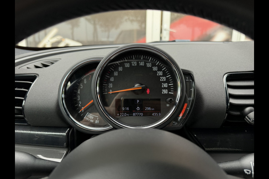 MINI Clubman 1.5 One / Automaat / Stoelverwarming / 17'' LM / Sensoren achter /