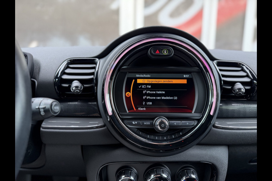 MINI Clubman 1.5 One / Automaat / Stoelverwarming / 17'' LM / Sensoren achter /