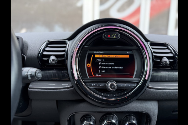 MINI Clubman 1.5 One / Automaat / Stoelverwarming / 17'' LM / Sensoren achter /