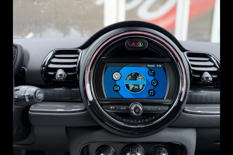 MINI Clubman 1.5 One / Automaat / Stoelverwarming / 17'' LM / Sensoren achter /