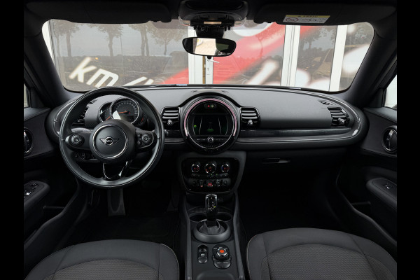 MINI Clubman 1.5 One / Automaat / Stoelverwarming / 17'' LM / Sensoren achter /