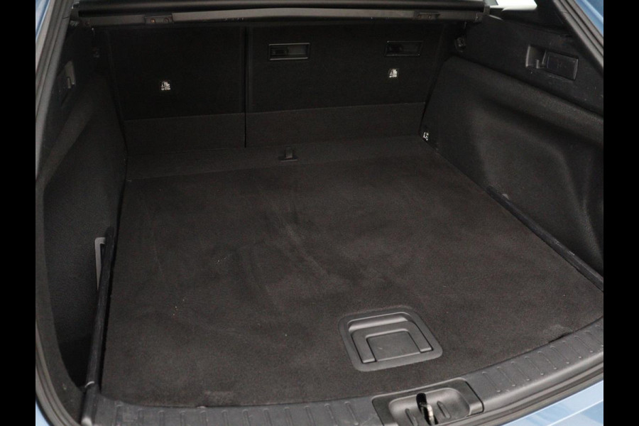 Toyota Corolla Touring Sports 1.8 Hybrid Business | Camera | Adaptive cruise | Navigatie | Bluetooth | Climate Control | PDC