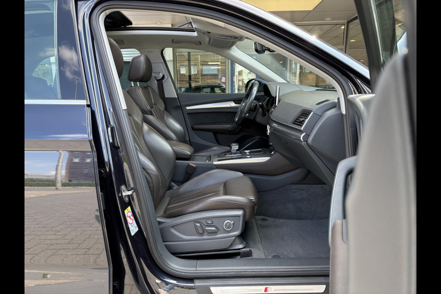 Audi Q5 55 TFSI e quattro S line 367pk  | VOL! | Panoramadak | Trekhaak wegklapbaar | Matrix LED | 360 graden camera | Geheugenstoel | Luchtvering | Head up Display | Stoelverwarming | Virtual cockpit | Adaptive cruise control | Massagestoel