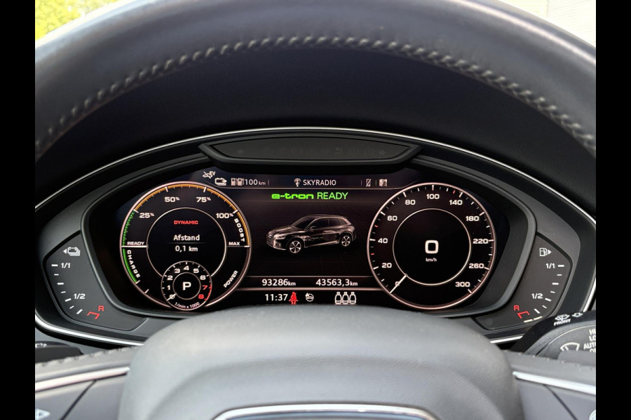 Audi Q5 55 TFSI e quattro S line 367pk  | VOL! | Panoramadak | Trekhaak wegklapbaar | Matrix LED | 360 graden camera | Geheugenstoel | Luchtvering | Head up Display | Stoelverwarming | Virtual cockpit | Adaptive cruise control | Massagestoel