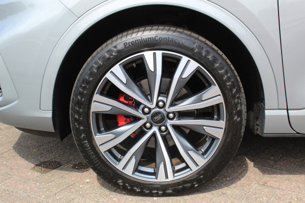 Ford Kuga 2.5 PHEV ST-Line X , 1500kg Trekgewicht , Slechts 35000km Navigatie, Stoel,stuur en voorruitverwarming, Climate control Trekhaak , Bluetooth , Head-up display , BenO audio systeem