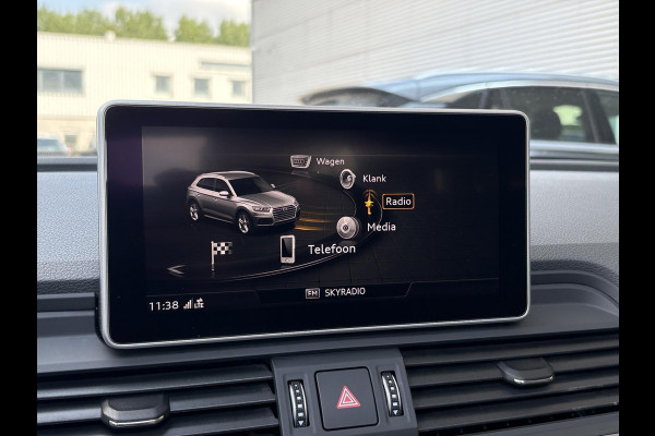 Audi Q5 55 TFSI e quattro S line 367pk  | VOL! | Panoramadak | Trekhaak wegklapbaar | Matrix LED | 360 graden camera | Geheugenstoel | Luchtvering | Head up Display | Stoelverwarming | Virtual cockpit | Adaptive cruise control | Massagestoel
