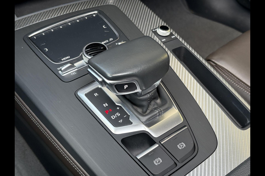 Audi Q5 55 TFSI e quattro S line 367pk  | VOL! | Panoramadak | Trekhaak wegklapbaar | Matrix LED | 360 graden camera | Geheugenstoel | Luchtvering | Head up Display | Stoelverwarming | Virtual cockpit | Adaptive cruise control | Massagestoel