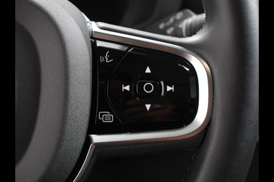 Volvo XC60 2.0 T6 Plug-in hybrid AWD Ultimate Dark Luchtvering Electrisch Panorama dak Google Services Dab Camera Half Leder Seat Comfort Pack
