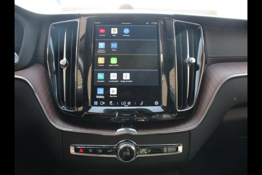 Volvo XC60 2.0 T6 Plug-in hybrid AWD Ultimate Dark Luchtvering Electrisch Panorama dak Google Services Dab Camera Half Leder Seat Comfort Pack