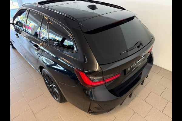 BMW 3 Serie Touring 330e G21 Touring LCI 292PK XTRA BOOST LONG RANGE FACELIFT PANO LEER TREKHAAK HARMAN KARDON SHADOWLINE NIEUWSTA