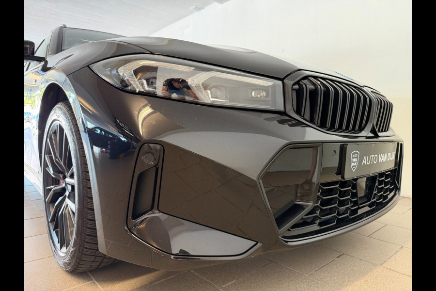 BMW 3 Serie Touring 330e G21 Touring LCI 292PK XTRA BOOST LONG RANGE FACELIFT PANO LEER TREKHAAK HARMAN KARDON SHADOWLINE NIEUWSTA
