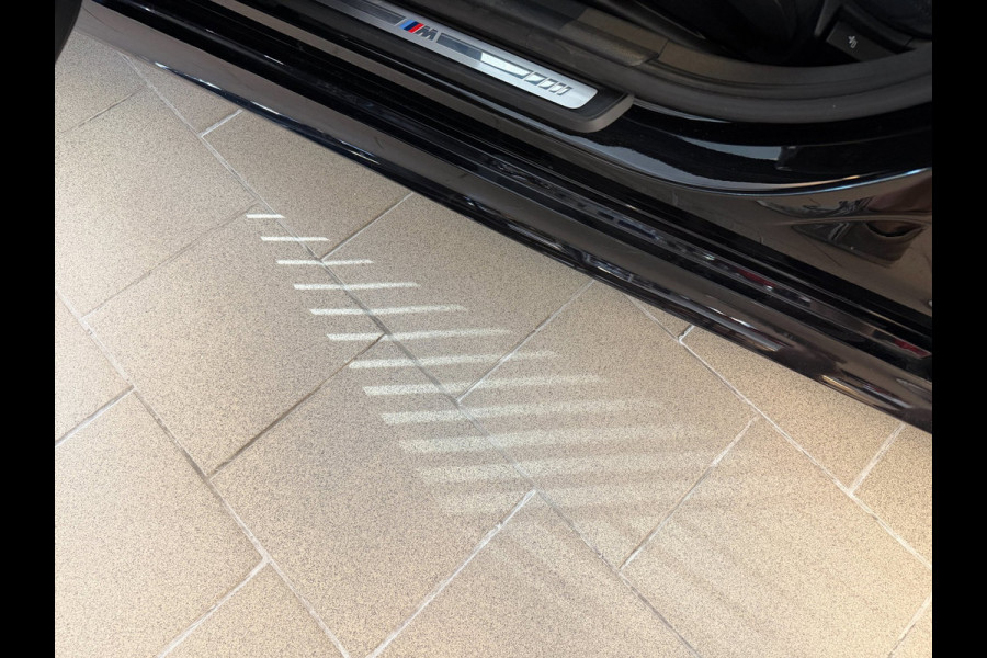 BMW 3 Serie Touring 330e G21 Touring LCI 292PK XTRA BOOST LONG RANGE FACELIFT PANO LEER TREKHAAK HARMAN KARDON SHADOWLINE NIEUWSTA