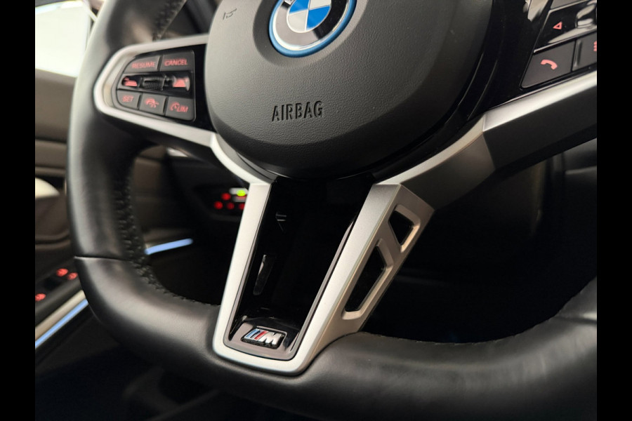 BMW 3 Serie Touring 330e G21 Touring LCI 292PK XTRA BOOST LONG RANGE FACELIFT PANO LEER TREKHAAK HARMAN KARDON SHADOWLINE NIEUWSTA
