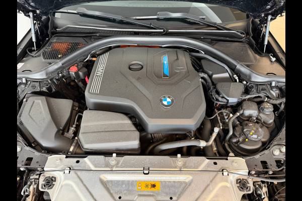 BMW 3 Serie Touring 330e G21 Touring LCI 292PK XTRA BOOST LONG RANGE FACELIFT PANO LEER TREKHAAK HARMAN KARDON SHADOWLINE NIEUWSTA