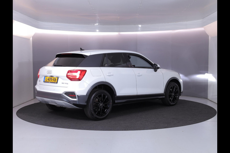 Audi Q2 35 TFSI Business Edition 150 pk S-tronic | Navigatie | Parkeersensoren | Achteruitrijcamera | Cruise control | LED koplampen | Stoelverwarming |