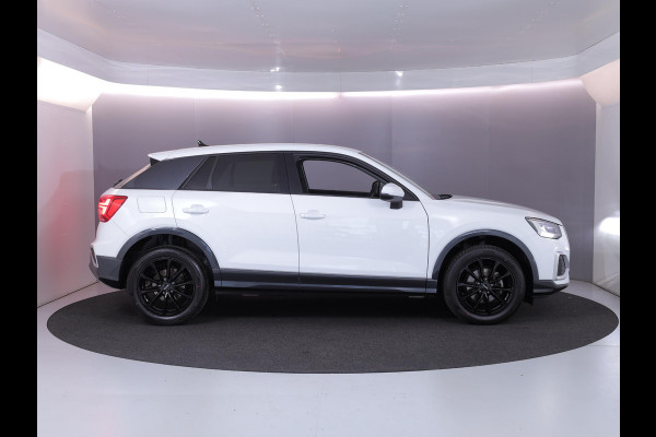 Audi Q2 35 TFSI Business Edition 150 pk S-tronic | Navigatie | Parkeersensoren | Achteruitrijcamera | Cruise control | LED koplampen | Stoelverwarming |