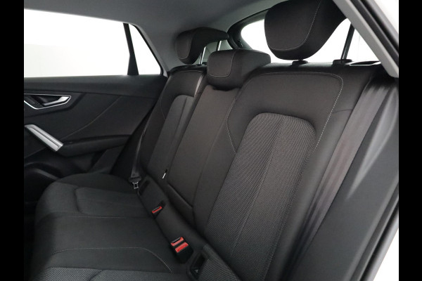 Audi Q2 35 TFSI Business Edition 150 pk S-tronic | Navigatie | Parkeersensoren | Achteruitrijcamera | Cruise control | LED koplampen | Stoelverwarming |