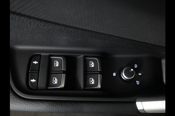 Audi Q2 35 TFSI Business Edition 150 pk S-tronic | Navigatie | Parkeersensoren | Achteruitrijcamera | Cruise control | LED koplampen | Stoelverwarming |