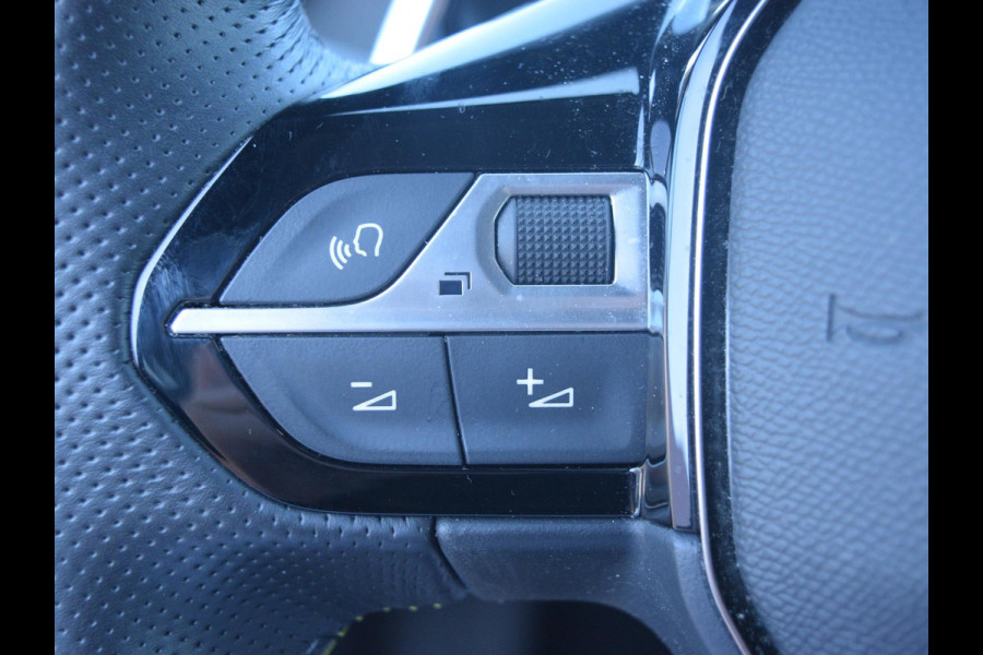 Peugeot 2008 1.2 PureTech 130 GT 360 camera l Elektrische. Bestuurdersstoel l Navigatie