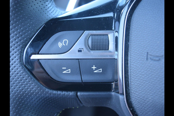 Peugeot 2008 1.2 PureTech 130 GT 360 camera l Elektrische. Bestuurdersstoel l Navigatie