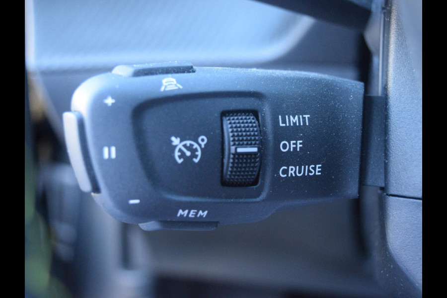 Peugeot 2008 1.2 PureTech 130 GT 360 camera l Elektrische. Bestuurdersstoel l Navigatie