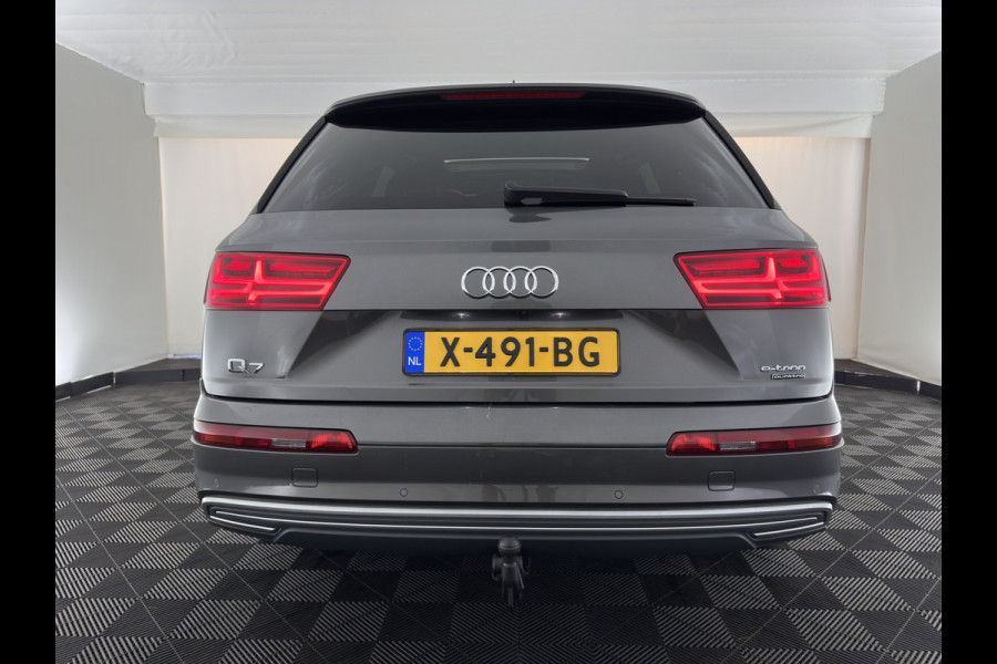 Audi Q7 3.0 TDI e-tron Quattro Sport (Plug-in) *PANO | LEATHER | FULL-LED | MEMORY-PACK | BOSE-AUDIO | CAMERA | DIGI-COCKPIT | HEATED-COMFORTSEATS | NAVI-FULLMAP | AIRSUSPENSION | PRIVACY-GLASS | SHIFTPADDLES | HEAD-UP | TOWBAR | 22''ALU*