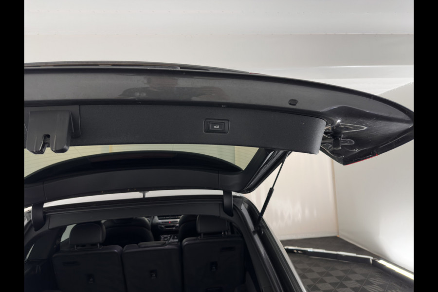 Audi Q7 3.0 TDI e-tron Quattro Sport (Plug-in) *PANO | LEATHER | FULL-LED | MEMORY-PACK | BOSE-AUDIO | CAMERA | DIGI-COCKPIT | HEATED-COMFORTSEATS | NAVI-FULLMAP | AIRSUSPENSION | PRIVACY-GLASS | SHIFTPADDLES | HEAD-UP | TOWBAR | 22''ALU*