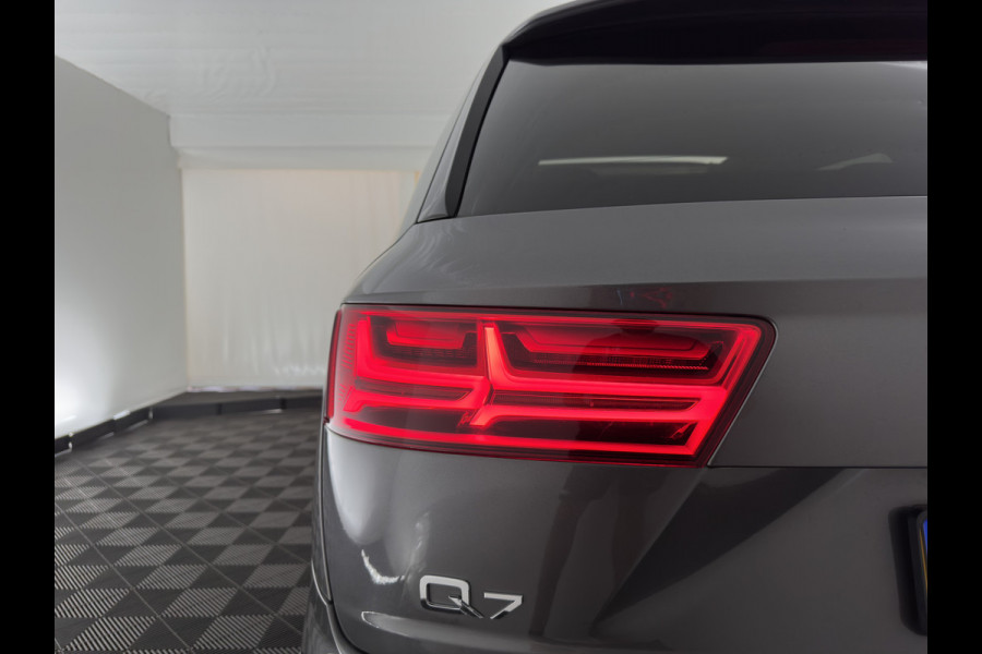 Audi Q7 3.0 TDI e-tron Quattro Sport (Plug-in) *PANO | LEATHER | FULL-LED | MEMORY-PACK | BOSE-AUDIO | CAMERA | DIGI-COCKPIT | HEATED-COMFORTSEATS | NAVI-FULLMAP | AIRSUSPENSION | PRIVACY-GLASS | SHIFTPADDLES | HEAD-UP | TOWBAR | 22''ALU*