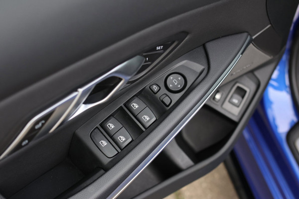 BMW 3 Serie Touring 320e M-Sport *Pano*H/K*340 look*360 Camera*Head-Up*