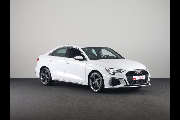 Audi A3 Limousine 30 TFSI S edition 110 pk S-tronic | Verlengde garantie | Navigatie | Parkeersensoren achter | S-Line |