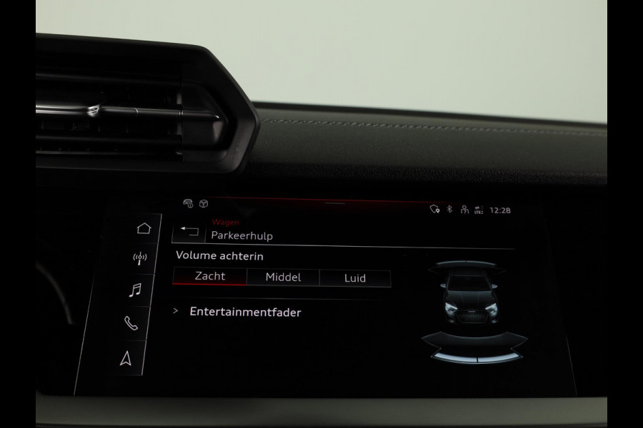 Audi A3 Limousine 30 TFSI S edition 110 pk S-tronic | Verlengde garantie | Navigatie | Parkeersensoren achter | S-Line |