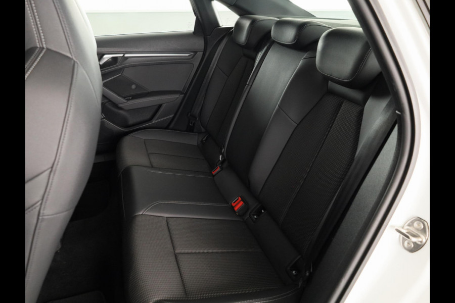 Audi A3 Limousine 30 TFSI S edition 110 pk S-tronic | Verlengde garantie | Navigatie | Parkeersensoren achter | S-Line |
