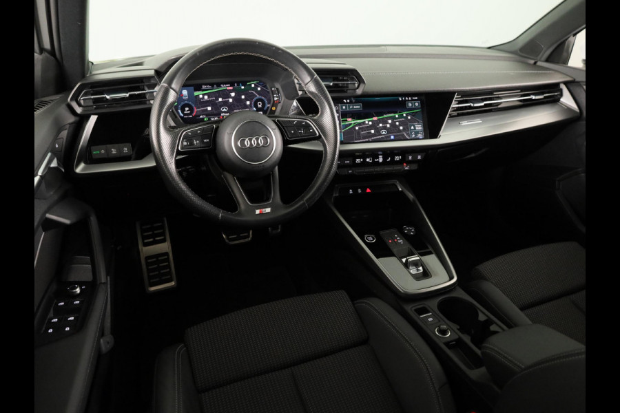 Audi A3 Limousine 30 TFSI S edition 110 pk S-tronic | Verlengde garantie | Navigatie | Parkeersensoren achter | S-Line |