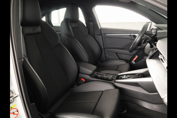 Audi A3 Limousine 30 TFSI S edition 110 pk S-tronic | Verlengde garantie | Navigatie | Parkeersensoren achter | S-Line |