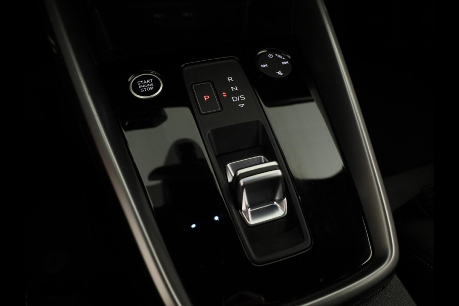 Audi A3 Limousine 30 TFSI S edition 110 pk S-tronic | Verlengde garantie | Navigatie | Parkeersensoren achter | S-Line |