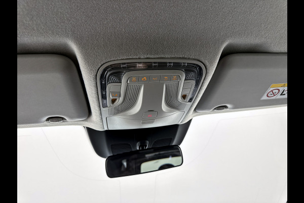 Mercedes-Benz eVito Extra Lang 66 kWh DC 5 persoons 266km WLTP Schuifdeur L+R Camera Navigatie Camera Dubbele cabine